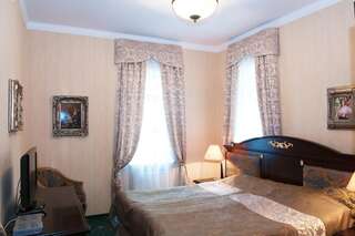 Апарт-отель Вилла Ланвиль Светлогорск Стандартный двухместный номер с 1 кроватью или 2 отдельными кроватями-1